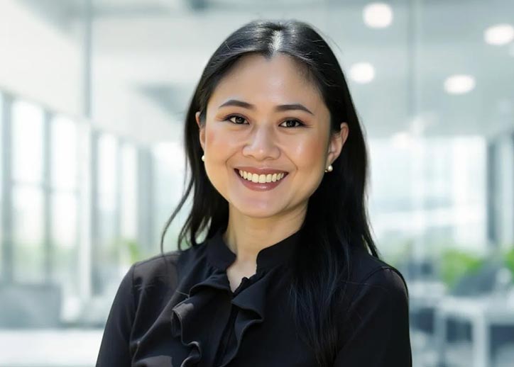 Jasmine Te, Risk Advisory Services, smiling at the camera