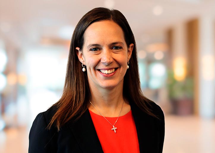 Linke Niemandt, CFO advisory, smiling at the camera.